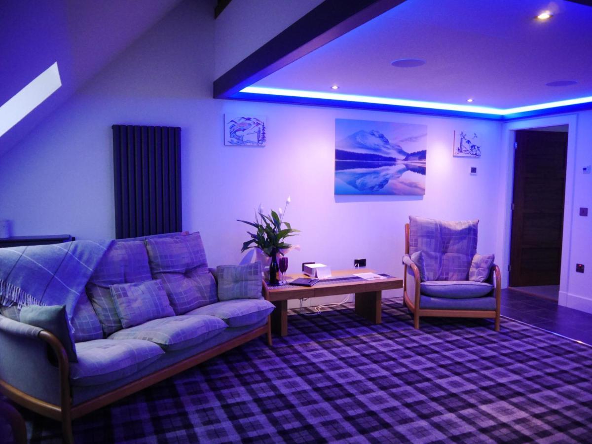 Rest At Last - Highland Apartment With Private Hot Tub Whitebridge  ภายนอก รูปภาพ